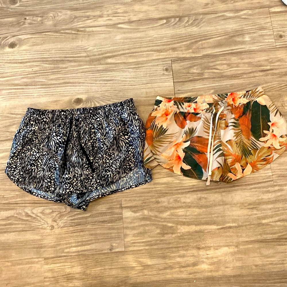 Old Navy Active (2) High Waisted inside hidden Pocket Shorts XS + S womens